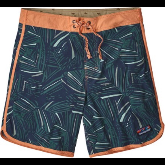Patagonia Scallop Hem Stretch Wavefarer Boardshort - Picture 2 of 6